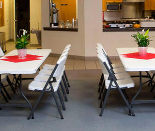 Аренда, прокат мебели (столов, стульев)